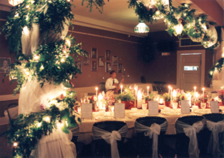 banquet decorations with floral design